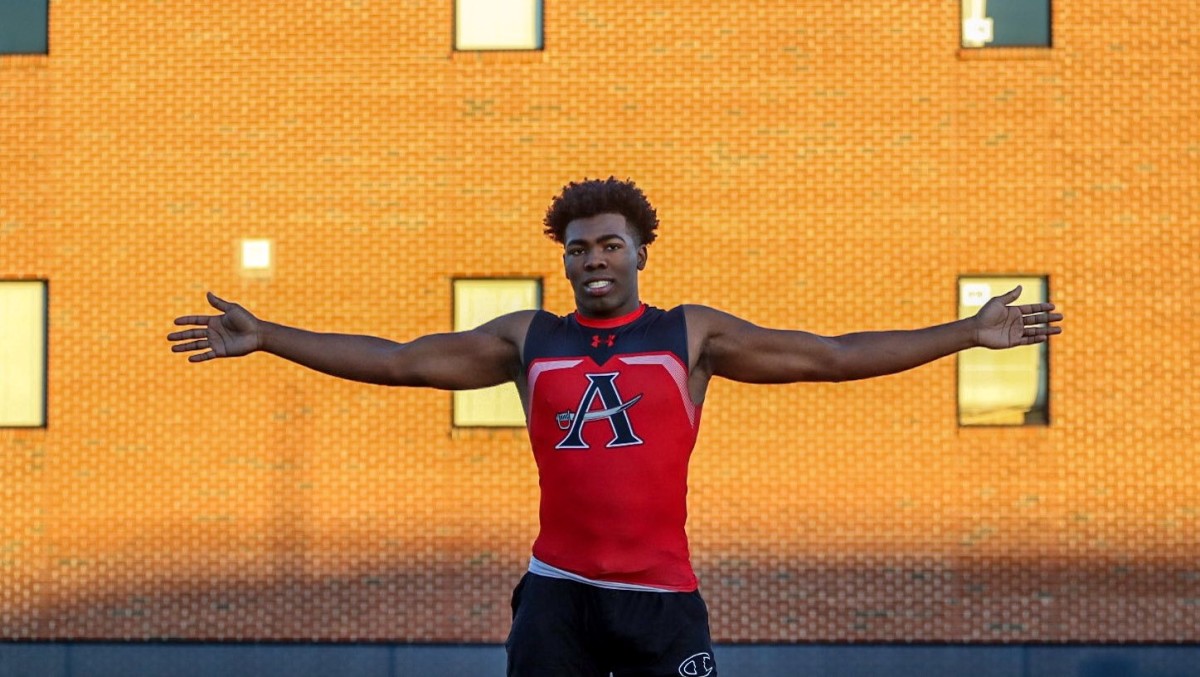 Three-star edge rusher Mekhi Buchanan has committed to the Virginia football program.